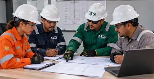 Análisis técnico en oficina de campo